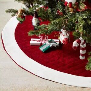 Pottery Barn Velvet Tree Skirt Red Ivory White 60" Button Closure NEW, Quilted
